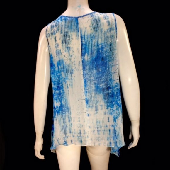 Vince Camuto Blue Tie Dye Handkerchief Top - Picture 4 of 5